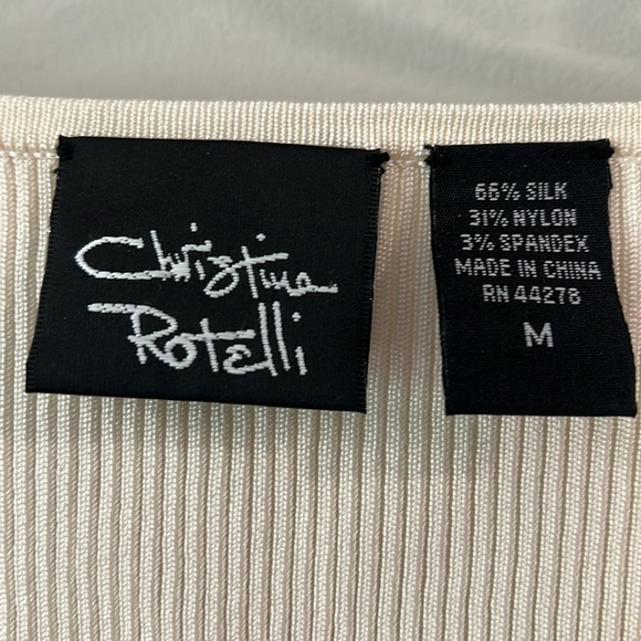 Christina Rotelli - M, beige cream twist front vneck top - Picture 2 of 6